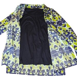 Jones New York Signature Stretch Size Medium Women's button up BONUS 3/4 tshirt